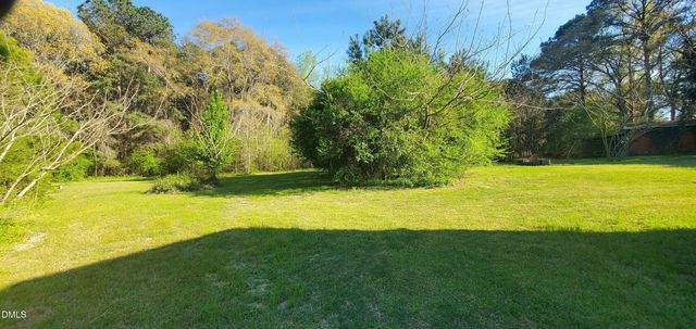 52 Go Cart Road, Four Oaks, NC 27524