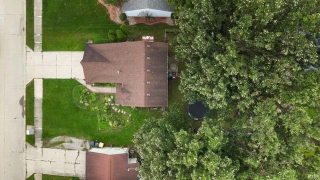 6610 Owl Tree Place, Fort Wayne, IN 46825