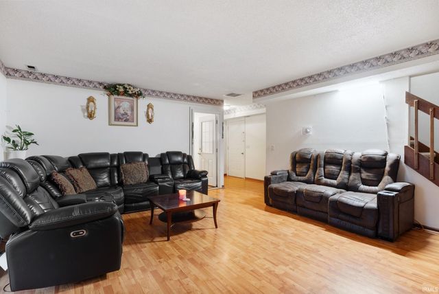 6610 Owl Tree Place, Fort Wayne, IN 46825
