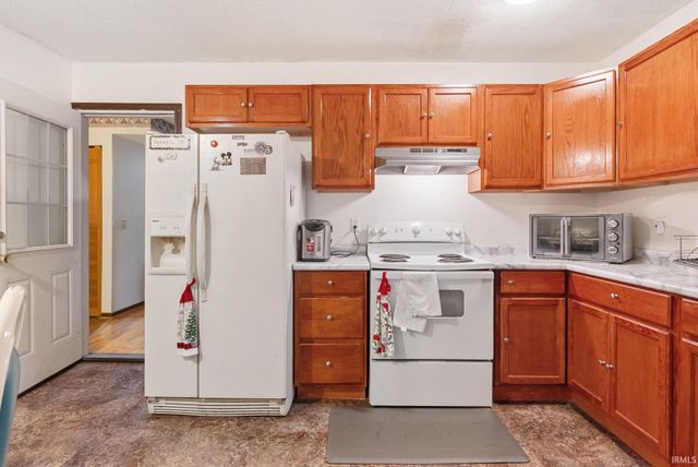 6610 Owl Tree Place, Fort Wayne, IN 46825