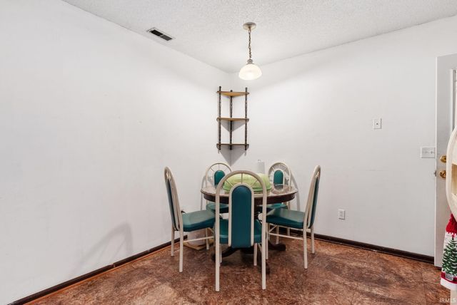 6610 Owl Tree Place, Fort Wayne, IN 46825