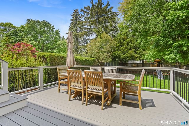 10 Leann Drive, Norwalk, CT 06851