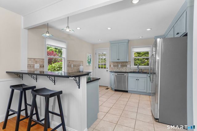 10 Leann Drive, Norwalk, CT 06851