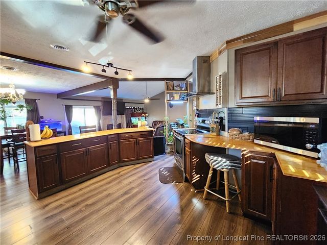 6804 Timbercroft Lane, Fayetteville, NC 28314