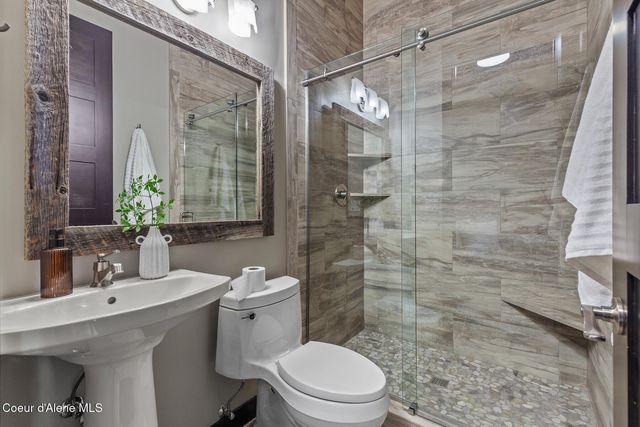 1595 W Bellerive LN, Coeur D'alene, ID 83814