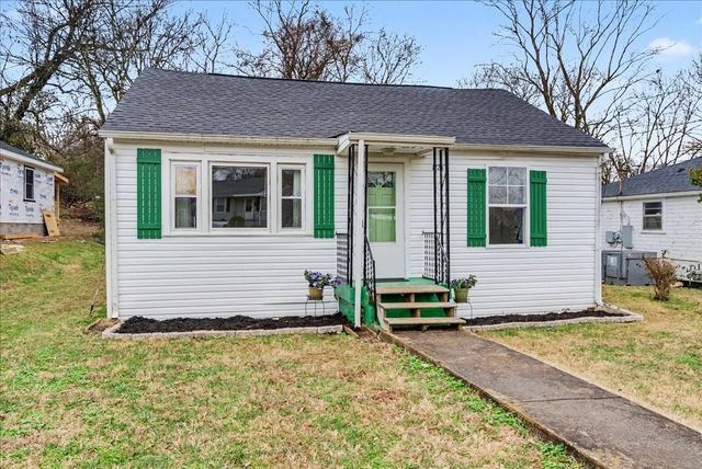 1226 Cedar St, Clarksville, TN 37040