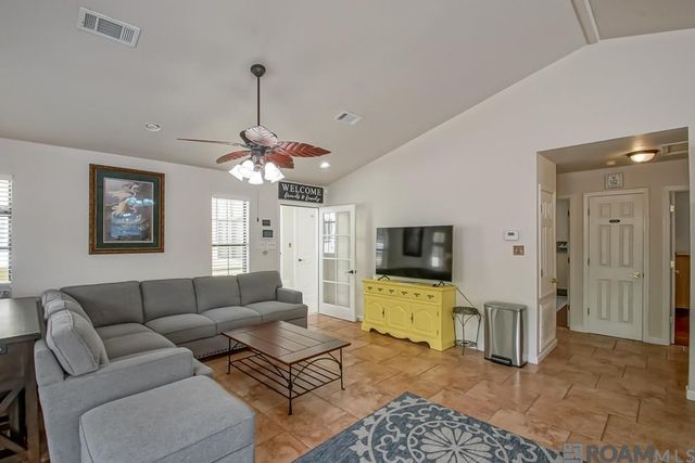 23022 Chene Blanc Ln, Maurepas, LA 70449