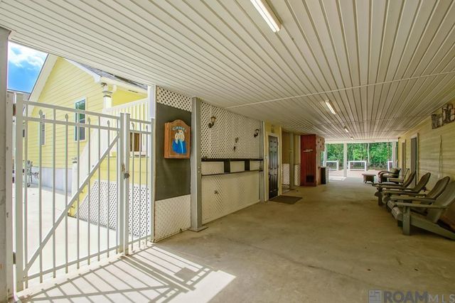 23022 Chene Blanc Ln, Maurepas, LA 70449