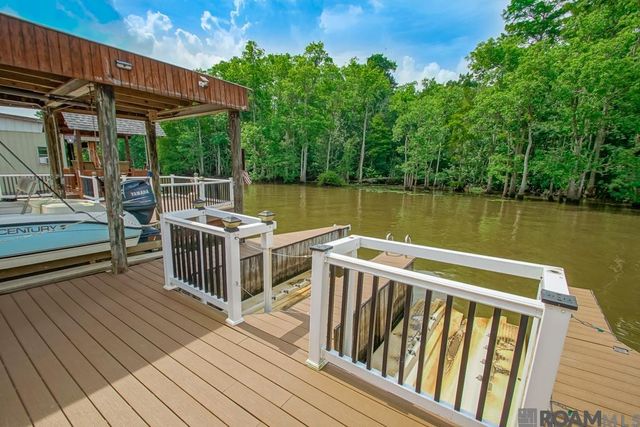 23022 Chene Blanc Ln, Maurepas, LA 70449