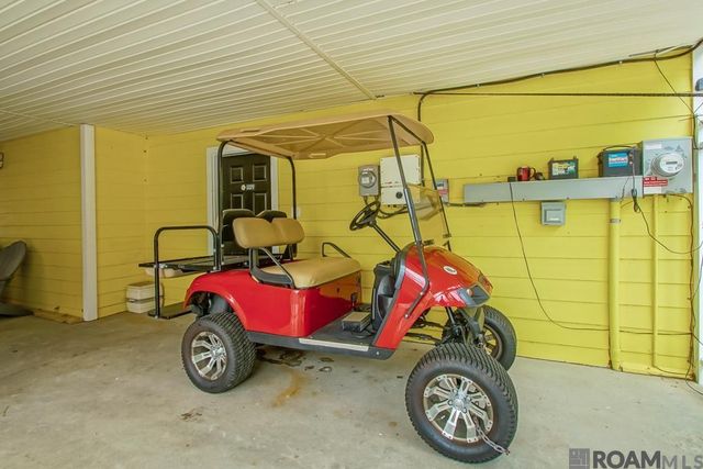 23022 Chene Blanc Ln, Maurepas, LA 70449