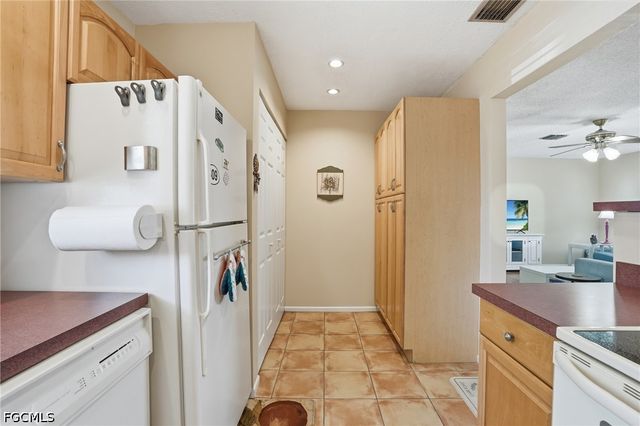 4289 Island CIR 1, Fort Myers, FL 33919