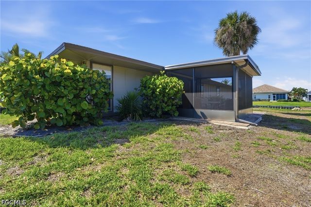 4289 Island CIR 1, Fort Myers, FL 33919