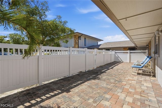 4289 Island CIR 1, Fort Myers, FL 33919