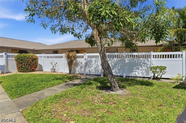4289 Island CIR 1, Fort Myers, FL 33919