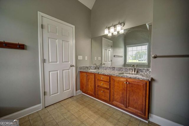 249 Hedgewood Drive, Hampton, GA 30228