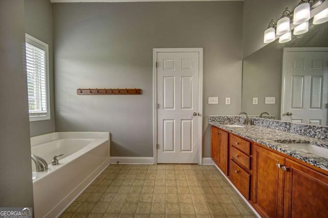 249 Hedgewood Drive, Hampton, GA 30228