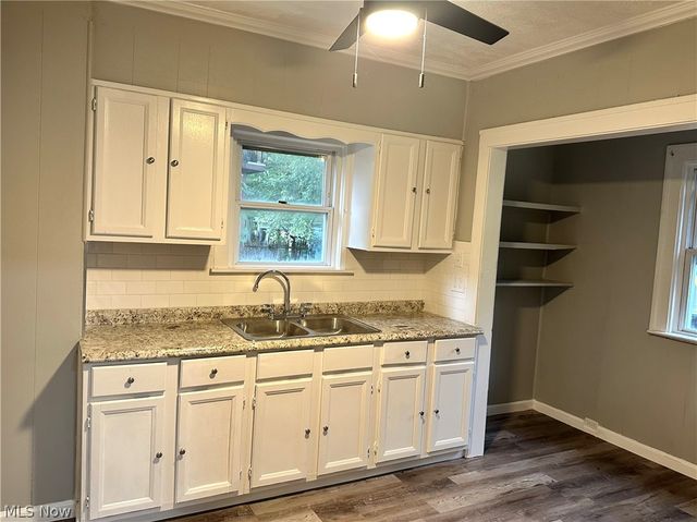878 E 130th Street, Cleveland, OH 44108