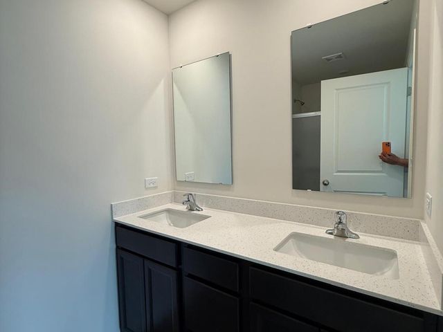 347 Summit Circle, Lombard, IL 60148