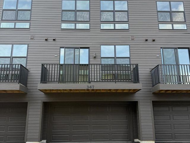 347 Summit Circle, Lombard, IL 60148