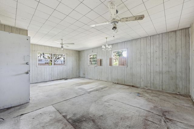 9 Masters Dr, St Augustine, FL 32084