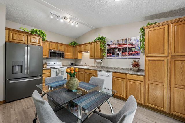 7249 32nd Avenue N, Crystal, MN 55427