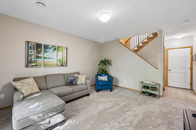 7249 32nd Avenue N, Crystal, MN 55427