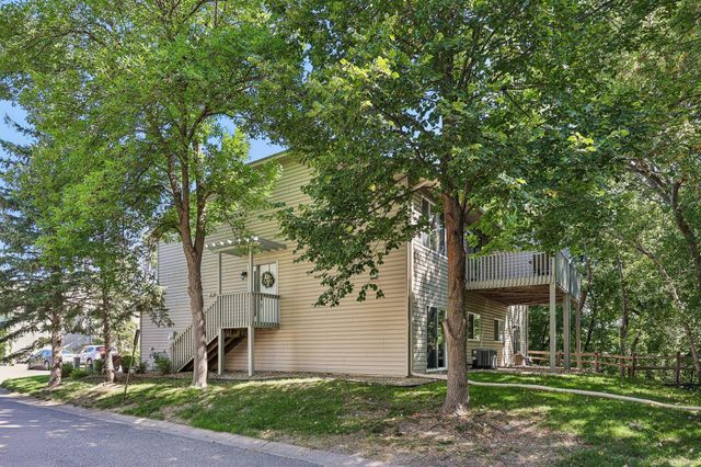 7249 32nd Avenue N, Crystal, MN 55427