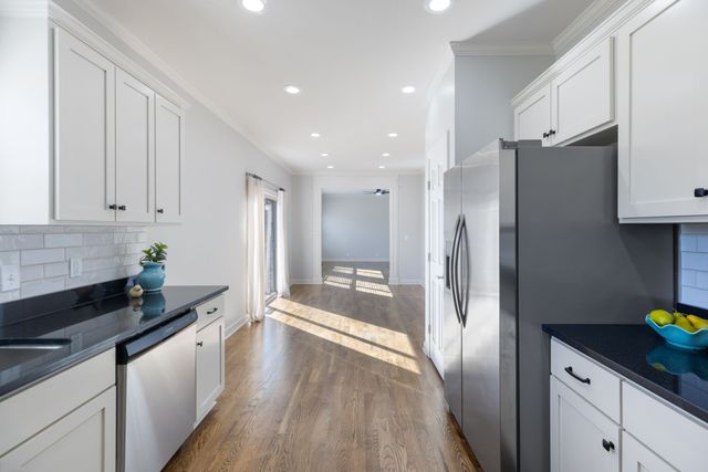 600 Twin Oak Dr, Murfreesboro, TN 37130