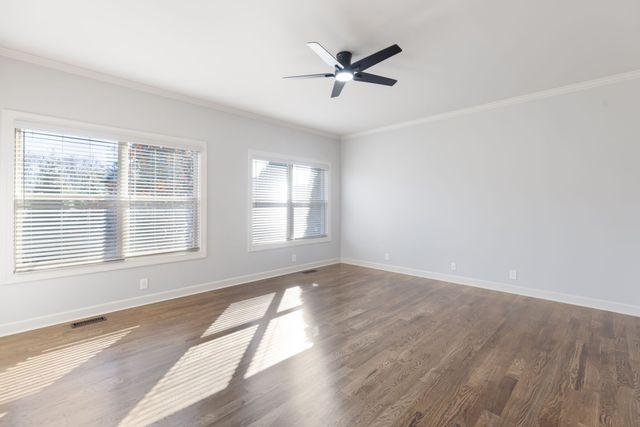 600 Twin Oak Dr, Murfreesboro, TN 37130