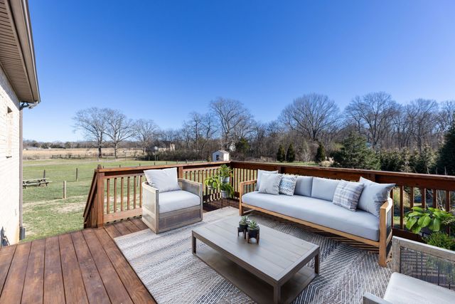 600 Twin Oak Dr, Murfreesboro, TN 37130