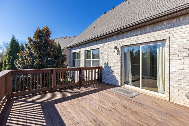 600 Twin Oak Dr, Murfreesboro, TN 37130