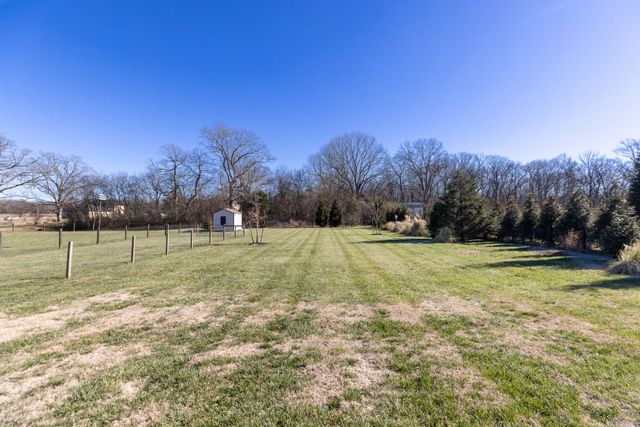 600 Twin Oak Dr, Murfreesboro, TN 37130