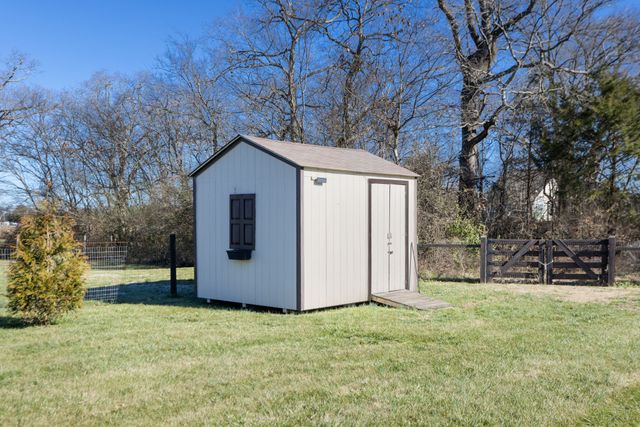 600 Twin Oak Dr, Murfreesboro, TN 37130