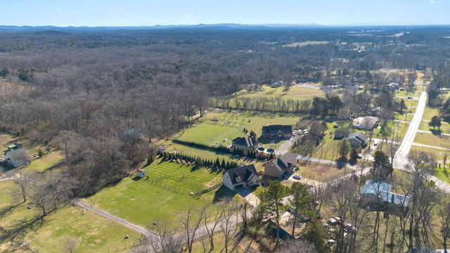 600 Twin Oak Dr, Murfreesboro, TN 37130