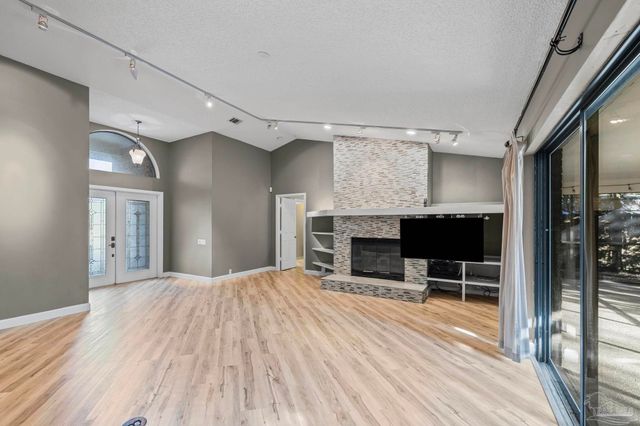 3881 Leesway Cir, Pensacola, FL 32504