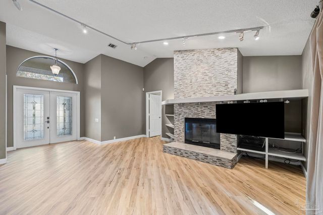 3881 Leesway Cir, Pensacola, FL 32504