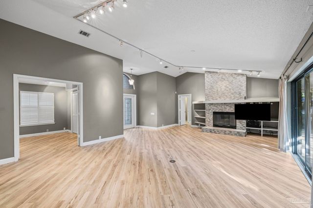 3881 Leesway Cir, Pensacola, FL 32504