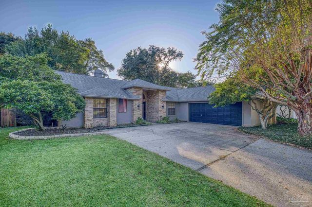 3881 Leesway Cir, Pensacola, FL 32504