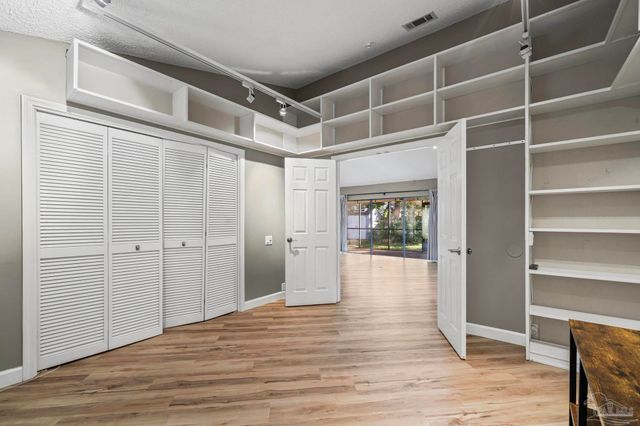 3881 Leesway Cir, Pensacola, FL 32504