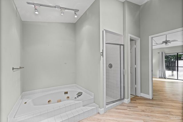 3881 Leesway Cir, Pensacola, FL 32504