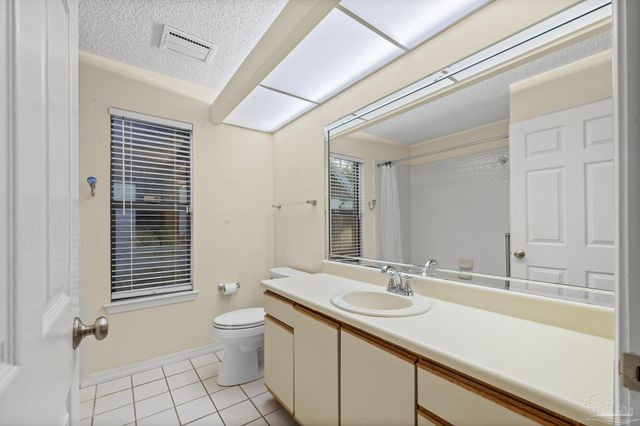 3881 Leesway Cir, Pensacola, FL 32504