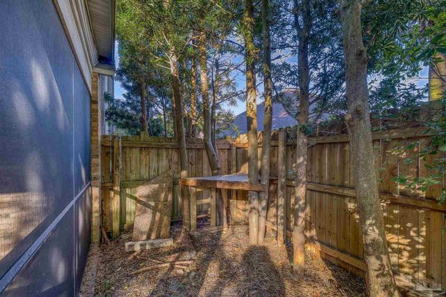 3881 Leesway Cir, Pensacola, FL 32504