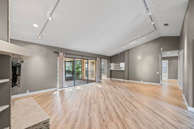 3881 Leesway Cir, Pensacola, FL 32504