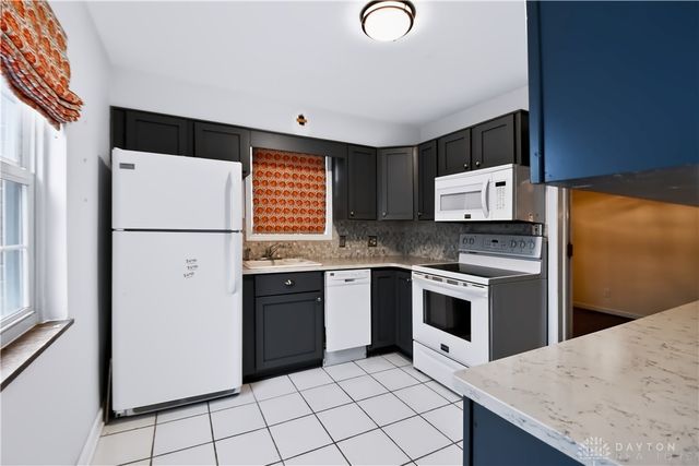 212 Dell Park Avenue, Oakwood, OH 45419