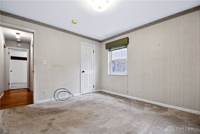 212 Dell Park Avenue, Oakwood, OH 45419