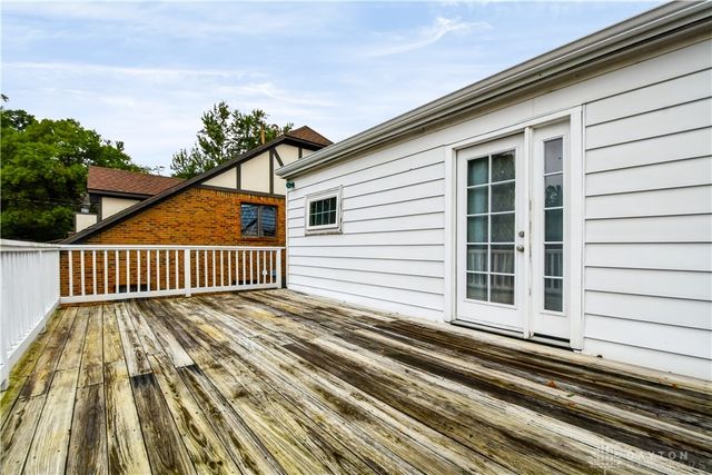 212 Dell Park Avenue, Oakwood, OH 45419