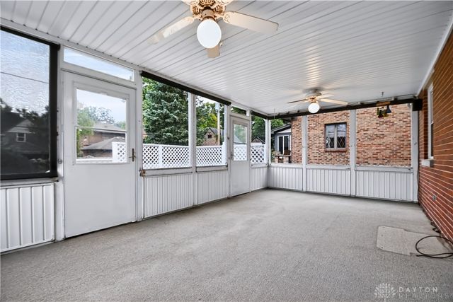 212 Dell Park Avenue, Oakwood, OH 45419