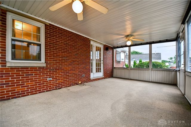 212 Dell Park Avenue, Oakwood, OH 45419