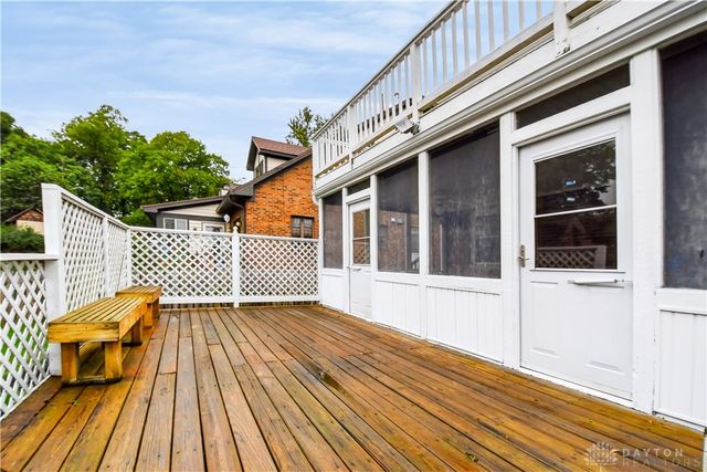 212 Dell Park Avenue, Oakwood, OH 45419