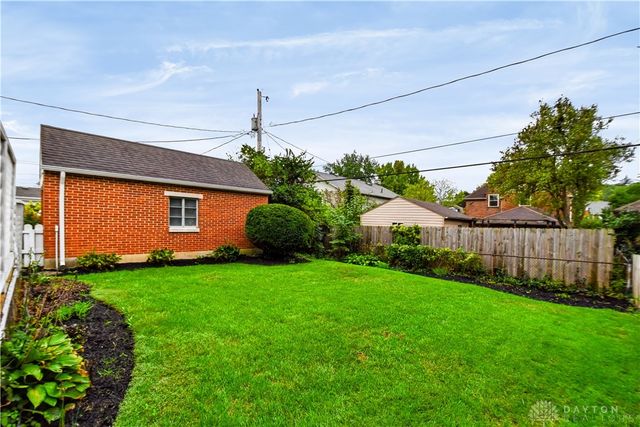212 Dell Park Avenue, Oakwood, OH 45419